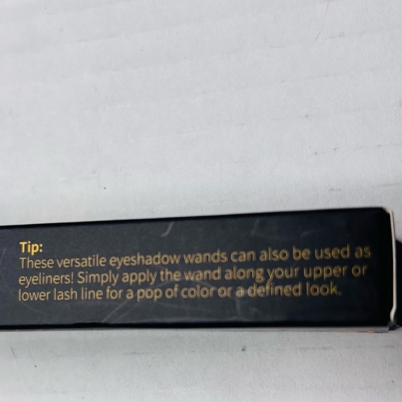 BYOD Be Your Own Desire Diamonds -N- Pearls Eyeshadow Wand - Picture 5 of 9